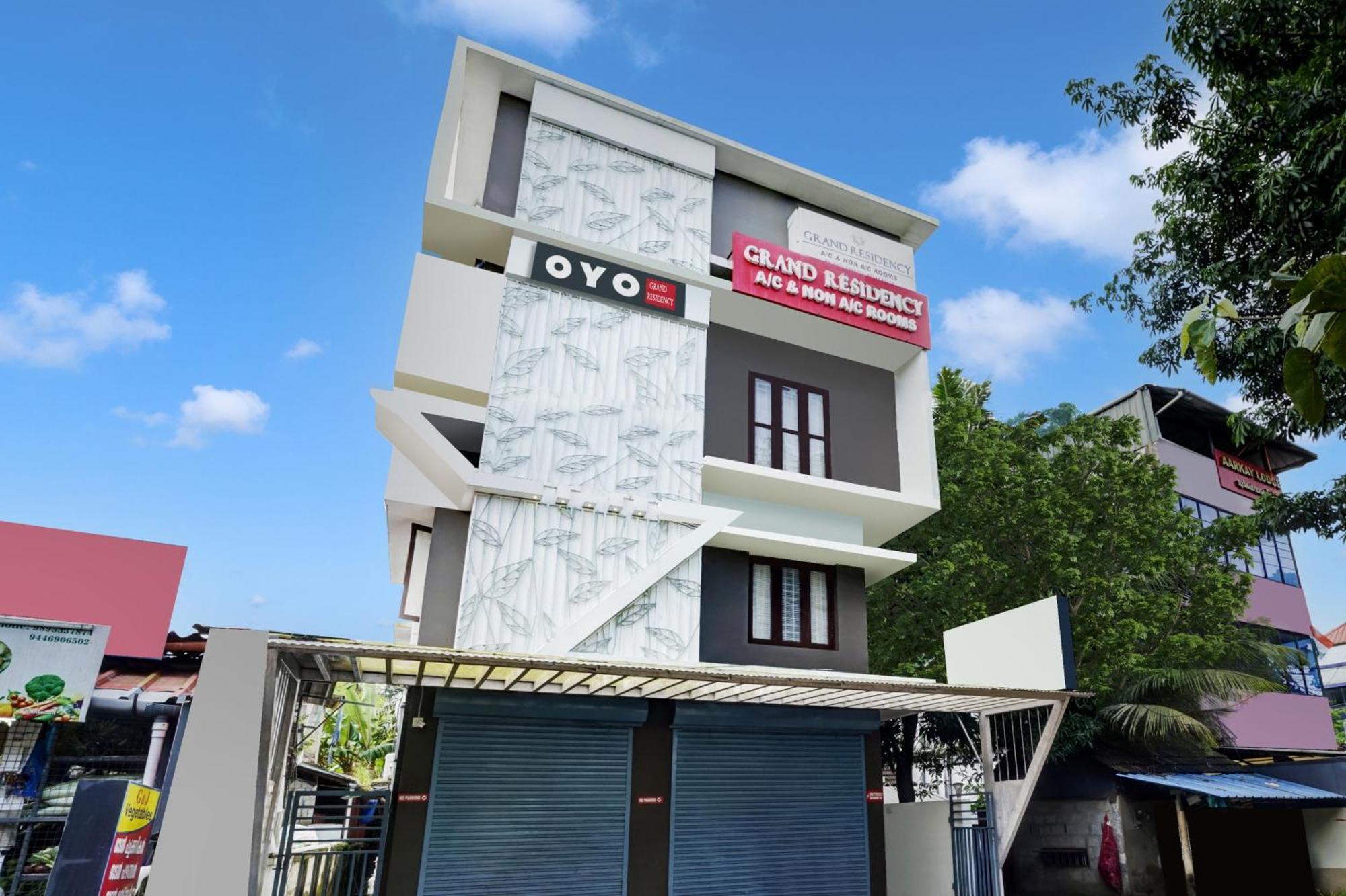 Hotel O Grand Residency Ambalapulai Exterior photo