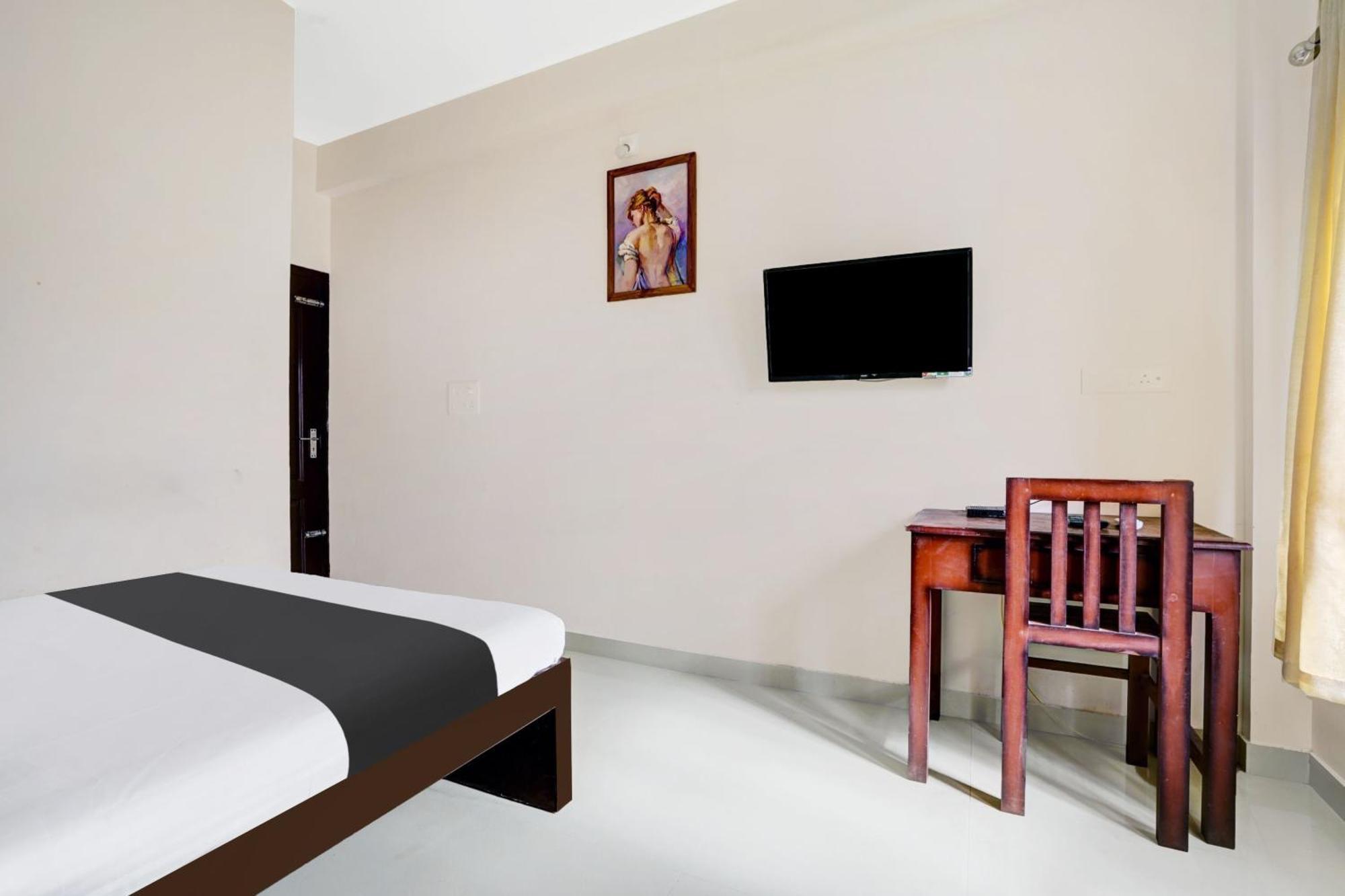 Hotel O Grand Residency Ambalapulai Exterior photo
