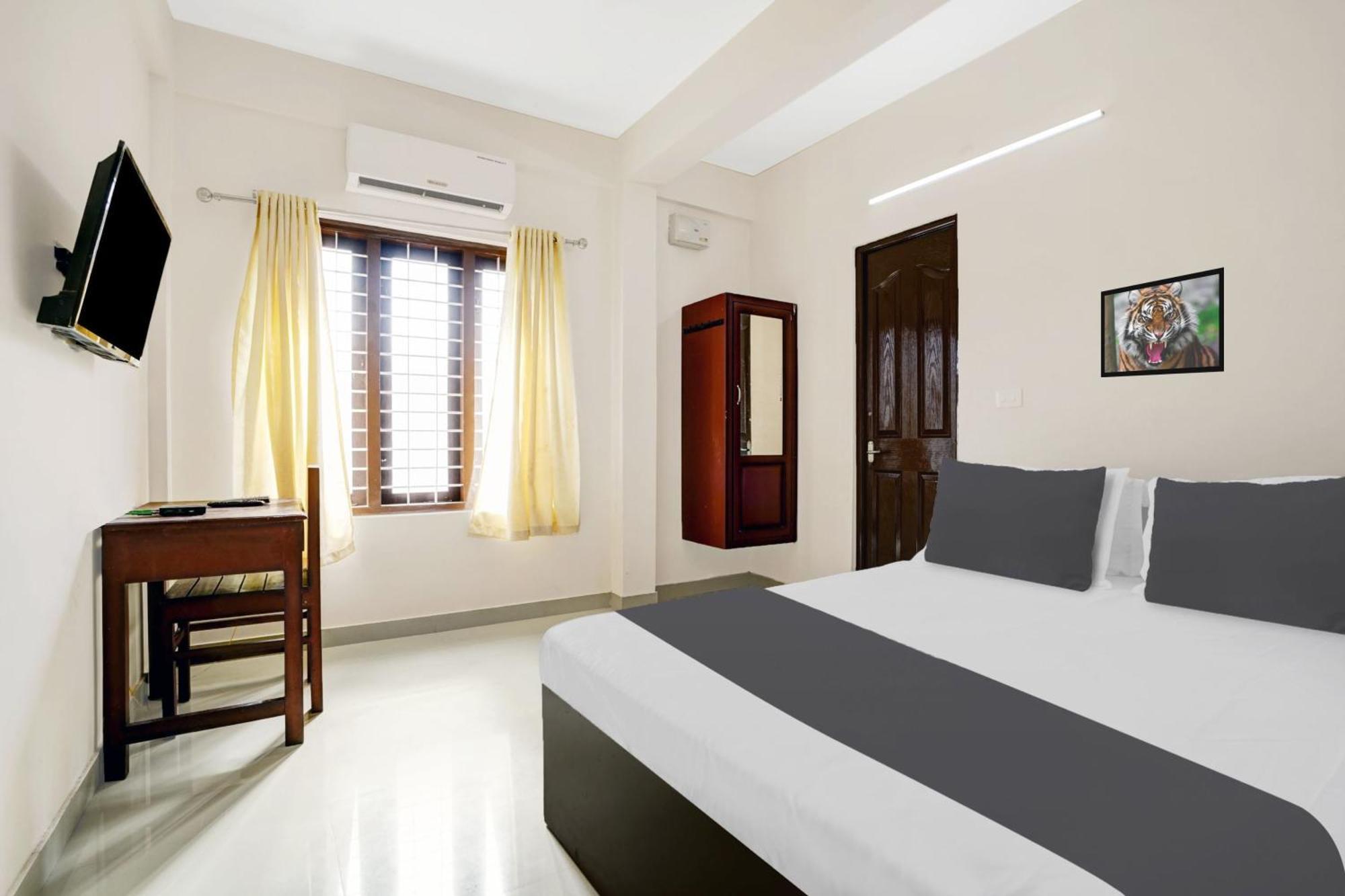 Hotel O Grand Residency Ambalapulai Exterior photo