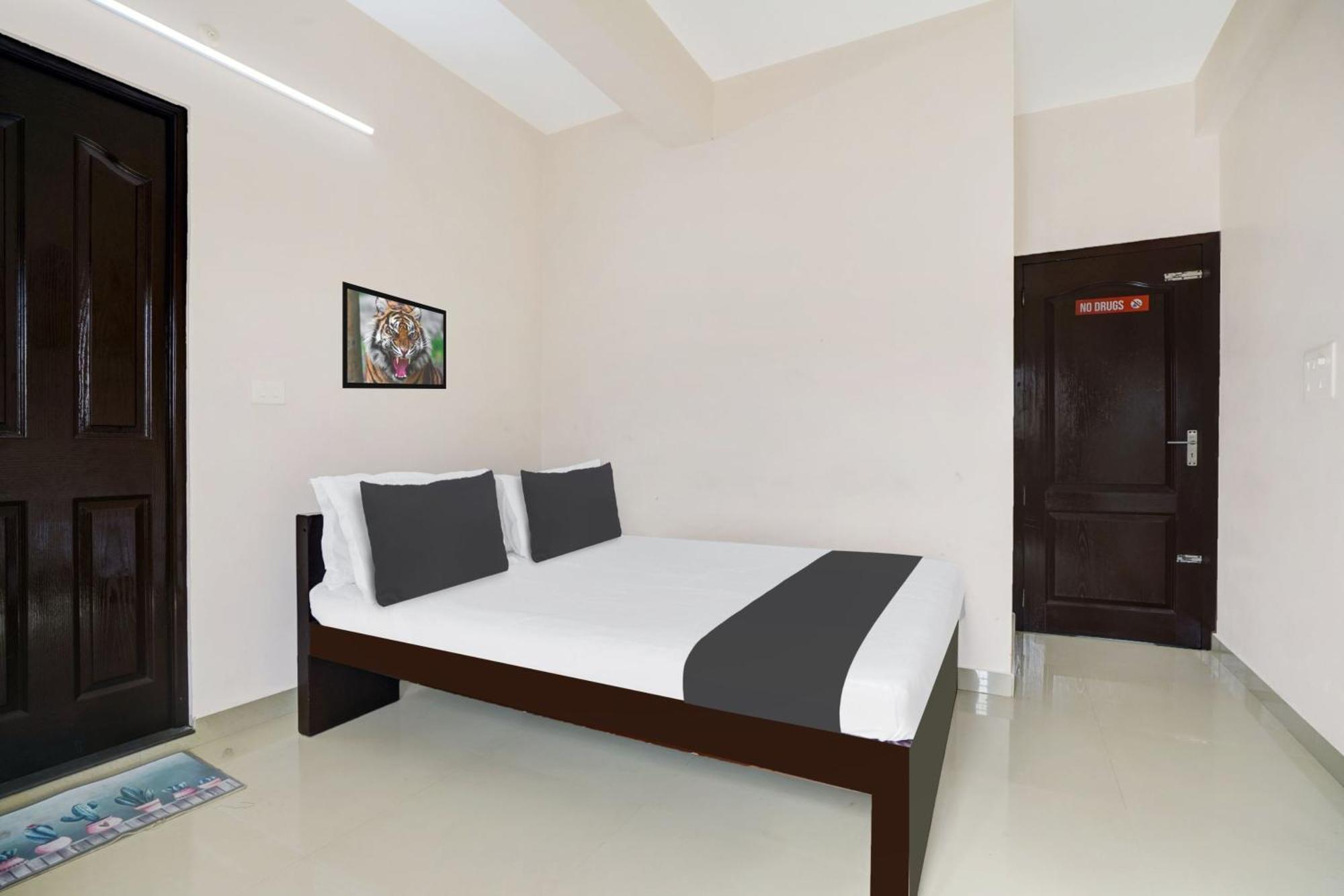 Hotel O Grand Residency Ambalapulai Exterior photo